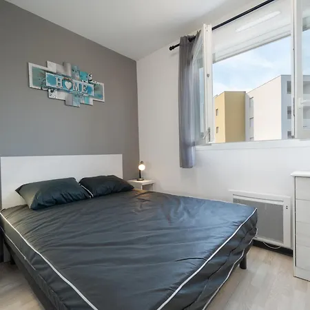 Centrally-heated In Villa Sérignan